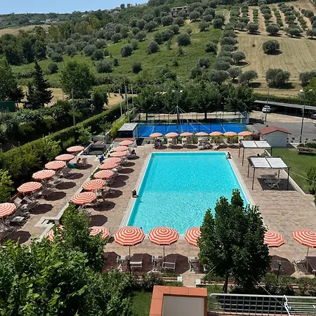 Hotell Pineto Resort 3*