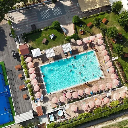 Hotell Pineto Resort Pineto