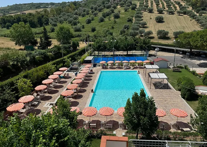 Hotell Pineto Resort 3*